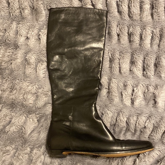 Jimmy Choo, black leather flat boots, thin/ narrow calf, Size 40 / 9.5US - Picture 8 of 15